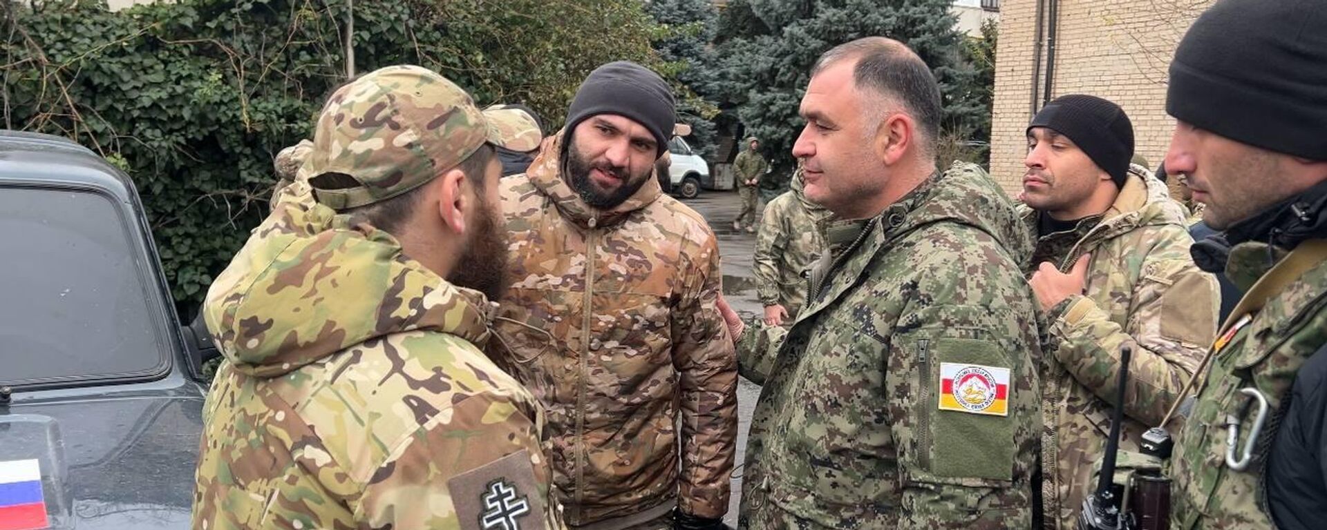 Алан Гаглоев встретился с осетинскими бойцами в зоне проведения СВО - Sputnik Южная Осетия, 1920, 25.12.2025