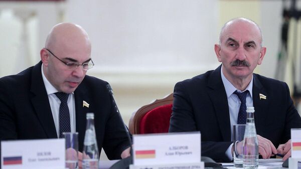 Депутаты югоосетинского парламента приняли участие в международной конференции в Москве - Sputnik Южная Осетия