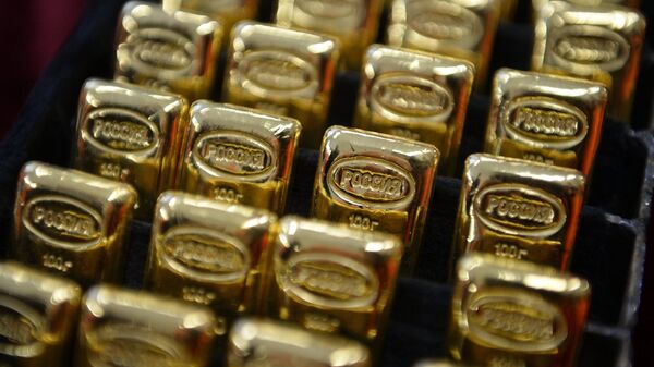 Доля золота будет продолжать расти: экономист о рекордных показателях золотых резервов России - Sputnik Южная Осетия