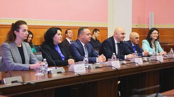 Делегация парламента Южной Осетии встретилась с представителями Московской городской Думы.
 - Sputnik Южная Осетия