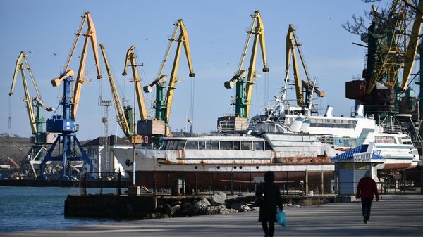 Феодосийский морской торговый порт. Архивное фото  - Sputnik Южная Осетия
