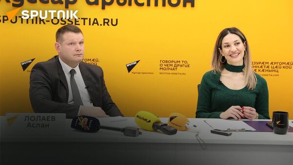 Министр образования Южной Осетии об успеваемости школьников и новом учебнике истории - Sputnik Южная Осетия
