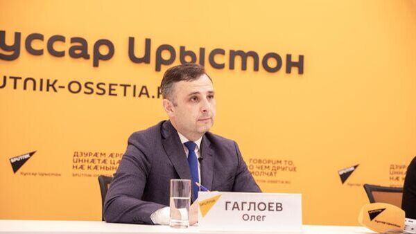 Олег Гаглоев рассказал о втором этапе конкурса на включение в кадровый резерв - Sputnik Южная Осетия