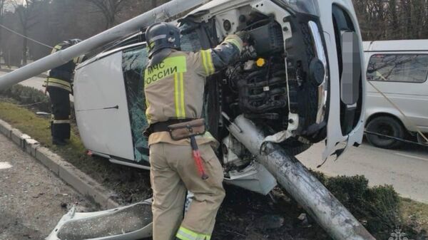 Пожарные ликвидировали последствия ДТП во Владикавказе - Sputnik Южная Осетия