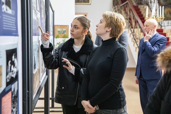 Открытие выставки в Нацмузее - Sputnik Южная Осетия