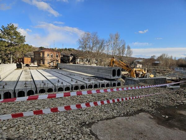 Строительство нового моста через Лиахву в Цхинвале  - Sputnik Южная Осетия