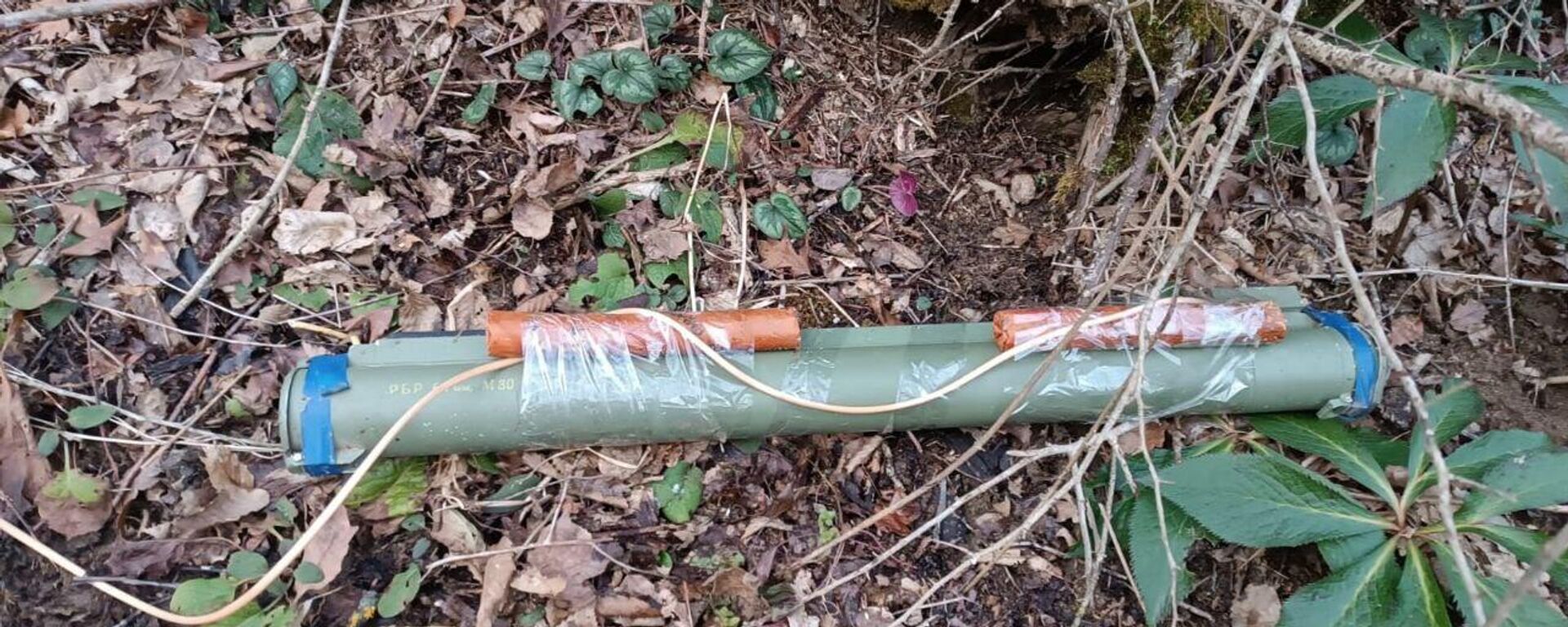 Гранатомет, найденный на окраине села в Знаурском районе РЮО - Sputnik Южная Осетия, 1920, 19.11.2025