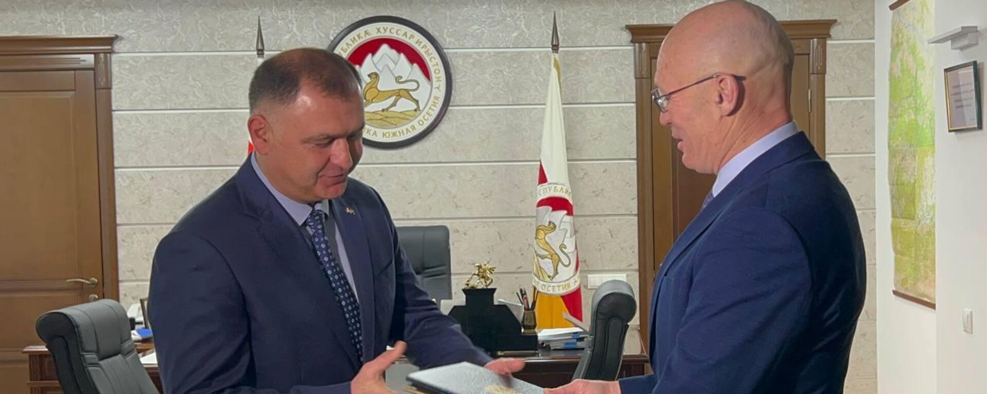 Алан Гаглоев и Марат Кулахметов - Sputnik Южная Осетия, 1920, 30.12.2025