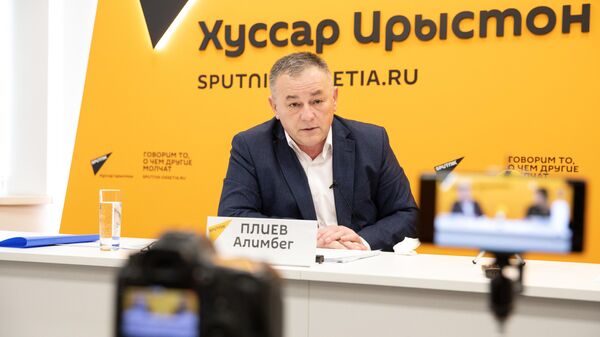 Плиев Алимбег, председатель Контрольно-счетной палаты - Sputnik Южная Осетия