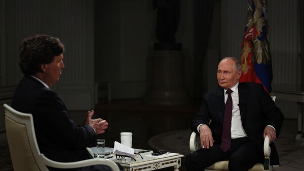 Президент РФ Владимир Путин дал интервью американскому журналисту Такеру Карлсону - Sputnik Южная Осетия