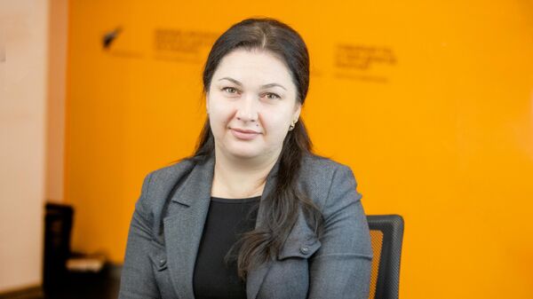 Бэла Гаглоева рассказала о проекте поддержки педагогов-мам - Sputnik Южная Осетия