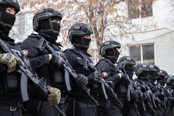 Награждения и показательные учения в ОМСН по случаю 21-й годовщины со дня образования. - Sputnik Южная Осетия