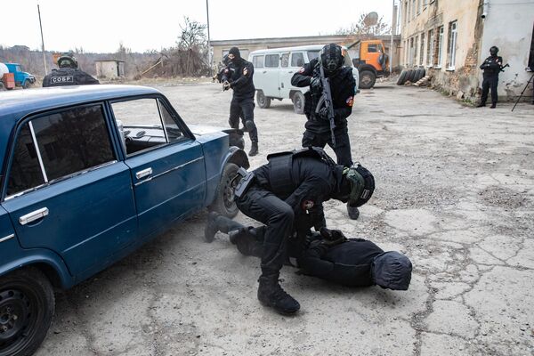 Награждения и показательные учения в ОМСН по случаю 21-й годовщины со дня образования. - Sputnik Южная Осетия