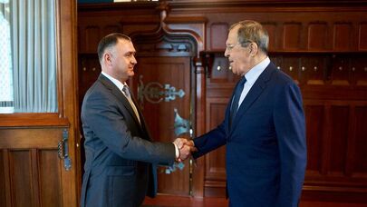 Президент РЮО Алан Гаглоев и глава МИД РФ Сергей Лавров во время встречи. Архивное фото 