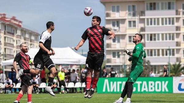 Команда Хуссар из Южной Осетии заняла второе место на всероссийском любительском футбольном турнире Лига Ставок Sochi Cup II - Sputnik Южная Осетия