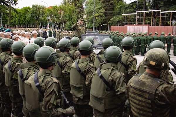В Цхинвале прошла генеральная репетиция военного парада ко Дню Победы - Sputnik Южная Осетия