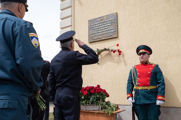 Открытие мемориальной доски в честь эвакогоспиталя № 1960 - Sputnik Южная Осетия