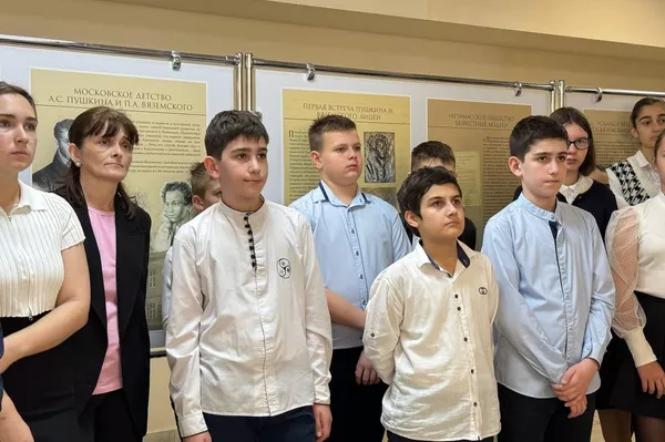 Выставка К 225-летию со дня рождения А.С. Пушкина. Остафьево - Русский парнас: страницы истории.
Выставка К 225-летию со дня рождения А.С. Пушкина. Остафьево - Русский парнас: страницы истории.
- Sputnik Южная Осетия