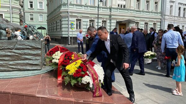 В День защиты детей в Москве почтили память жертв Бесланской трагедии - Sputnik Южная Осетия