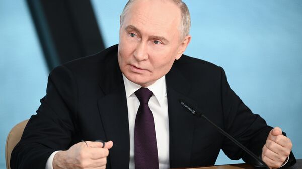 Рабочая поездка президента Владимира Путина в Санкт-Петербург - Sputnik Южная Осетия
