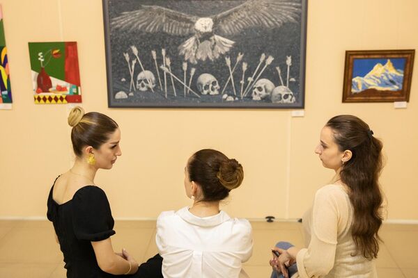 Выставка художников посвященная дню России - Sputnik Южная Осетия