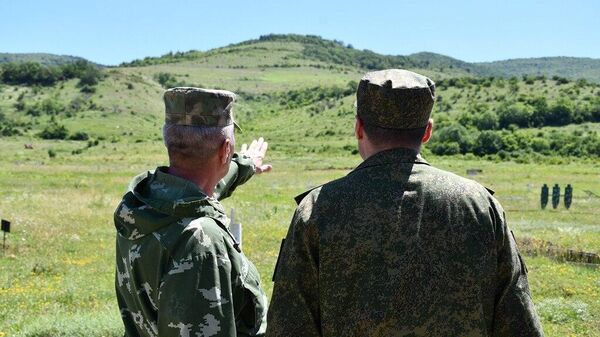 Врид министра обороны Инал Сабанов проверил ход полевых занятий  - Sputnik Южная Осетия