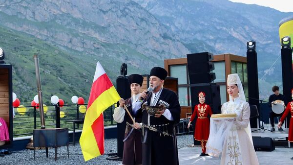 Открытие многофункционального туристского информационного центра Аланский дворик - Sputnik Южная Осетия