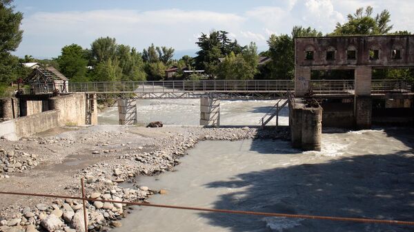 Пешеходный мост на реке Лиахва - Sputnik Южная Осетия