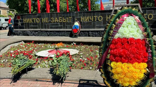 В Цхинвале почтили память погибших в Великой Отечественной войне   - Sputnik Южная Осетия