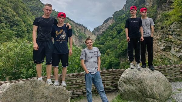 Школьники в Северной Осетии на занятиях по туризму  - Sputnik Южная Осетия
