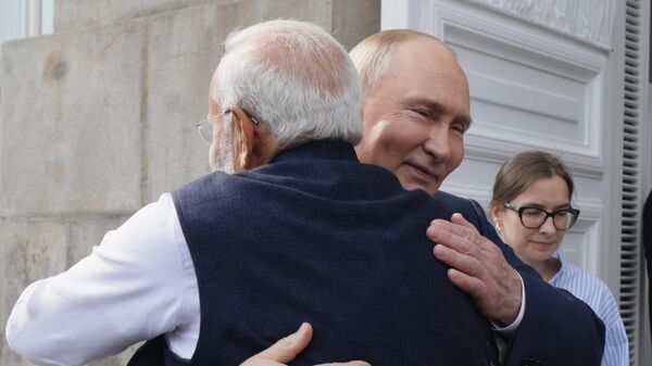 Президент РФ Владимир Путин и премьер-министр Индии Нарендра Моди на встрече в Москве  - Sputnik Южная Осетия