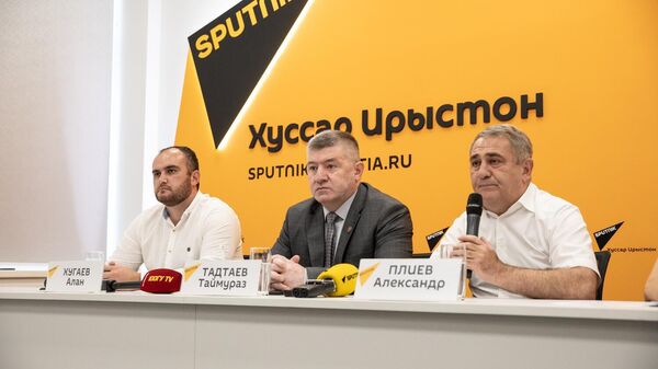 Депутаты Южной Осетии VIII созыва рассказали о ближайших планах и основных инициативах - Sputnik Южная Осетия