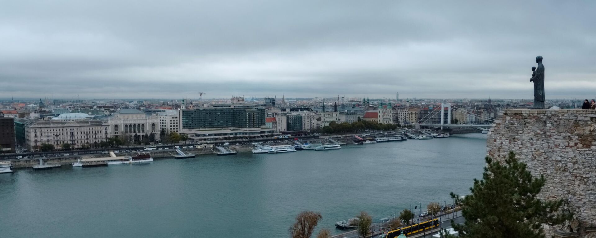 Вид на Дунай со стороны Королевского дворца в Будапеште. Архивное фото  - Sputnik Южная Осетия, 1920, 25.02.2026