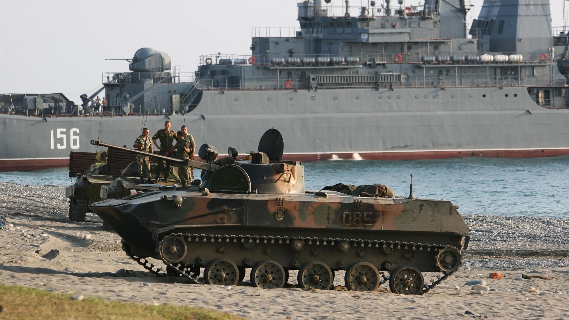 Корабль Черноморского флота у абхазского берега. Архивное фото  - Sputnik Южная Осетия, 1920, 08.08.2024