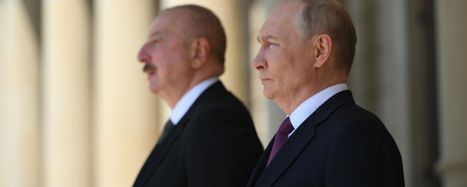 Владимир Путин и Ильхам Алиев - Sputnik Южная Осетия, 1920, 09.10.2025