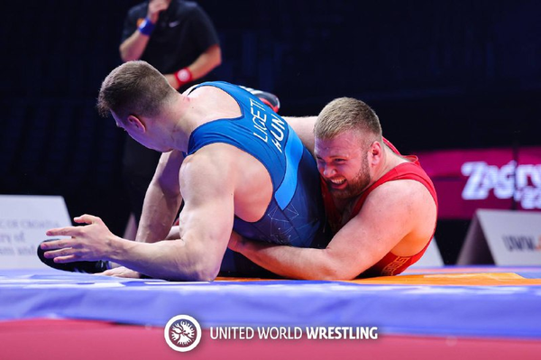 Азамат Хосонов завоевал серебряную медаль на XXV Международном турнире памяти Шамиля Умаханова - Sputnik Южная Осетия