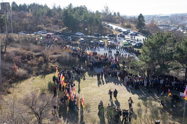 Митинг у въезда в Цхинвал в День мужества и народного единства  - Sputnik Южная Осетия