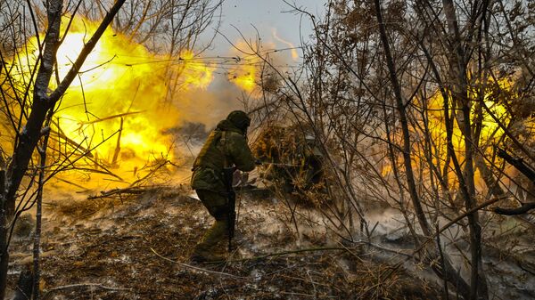 Боевая работа расчета гаубицы Д-30 группировки Центр на Красноармейском направлении СВО - Sputnik Южная Осетия