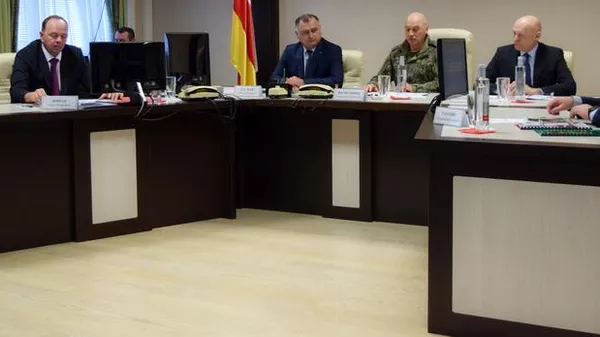 Алан Гаглоев принял участие в отчетном собрании Погрануправления ФСБ России в РЮО - Sputnik Южная Осетия