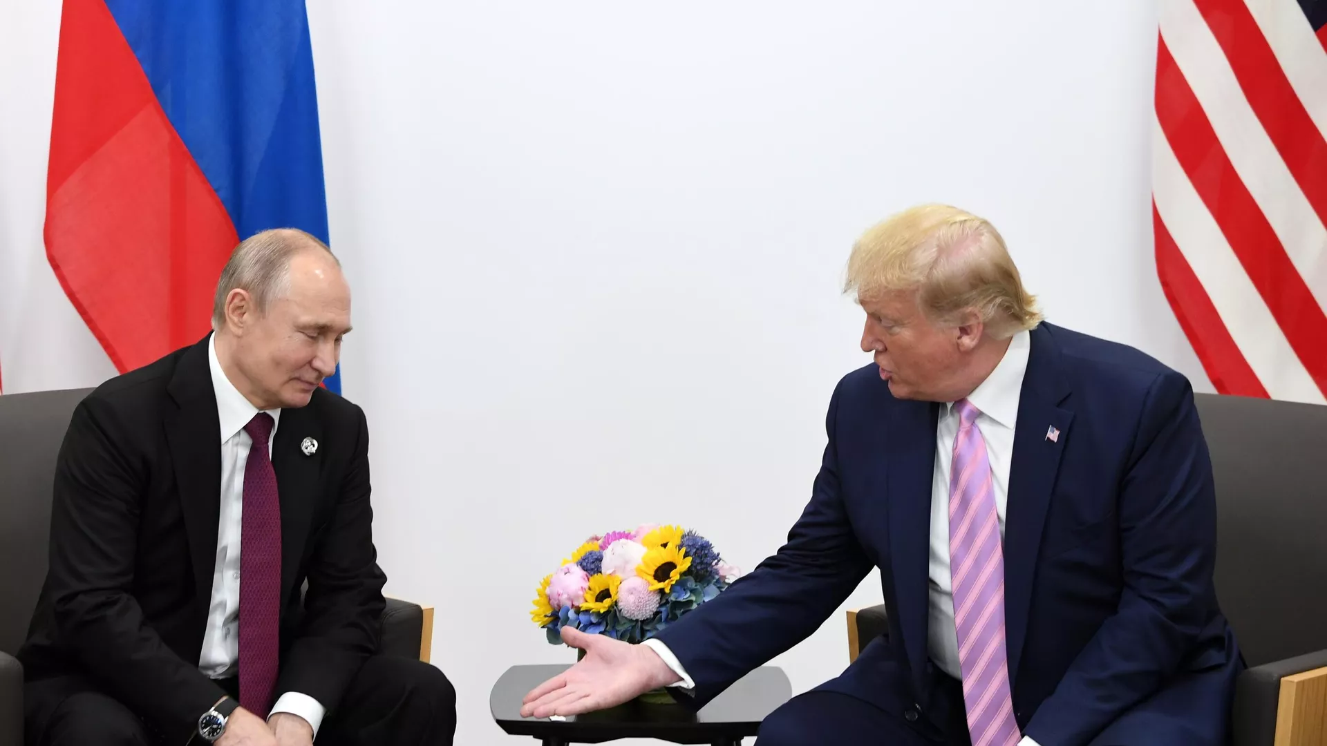Рабочий визит президента РФ В. Путина в Японию для участия в саммите Группы двадцати