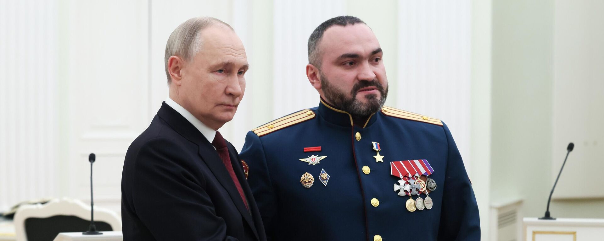 Президент Владимир Путин вручил государственные награды сотрудникам Министерства обороны и Росгвардии - Sputnik Южная Осетия, 1920, 23.02.2025