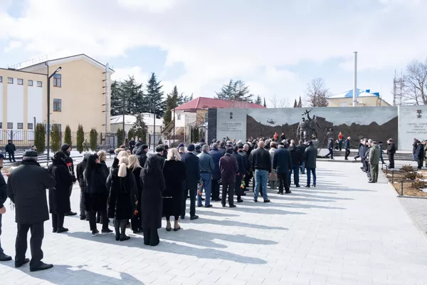 В Южной Осетии почтили память защитников Отечества В Южной Осетии почтили память защитников Отечества - Sputnik Южная Осетия