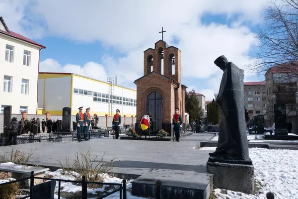 В Южной Осетии почтили память защитников Отечества В Южной Осетии почтили память защитников Отечества - Sputnik Южная Осетия