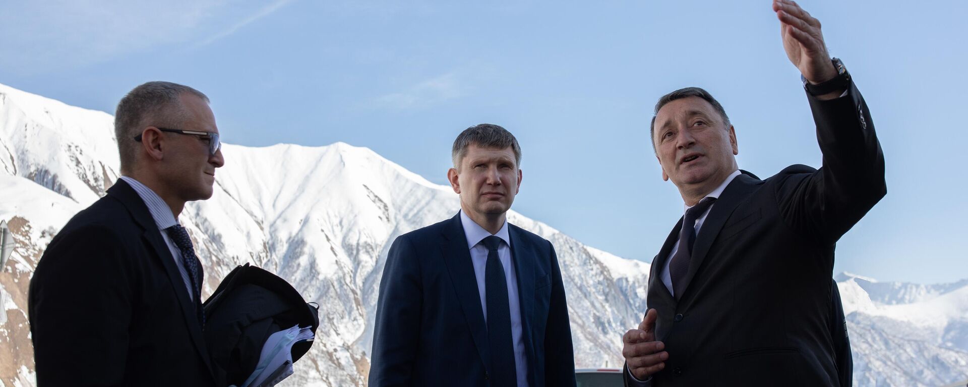 Делегация Минэкономразвития России во главе с министром Максимом Решетниковым осматривает объекты Инвестпрограммы. - Sputnik Южная Осетия, 1920, 14.03.2025