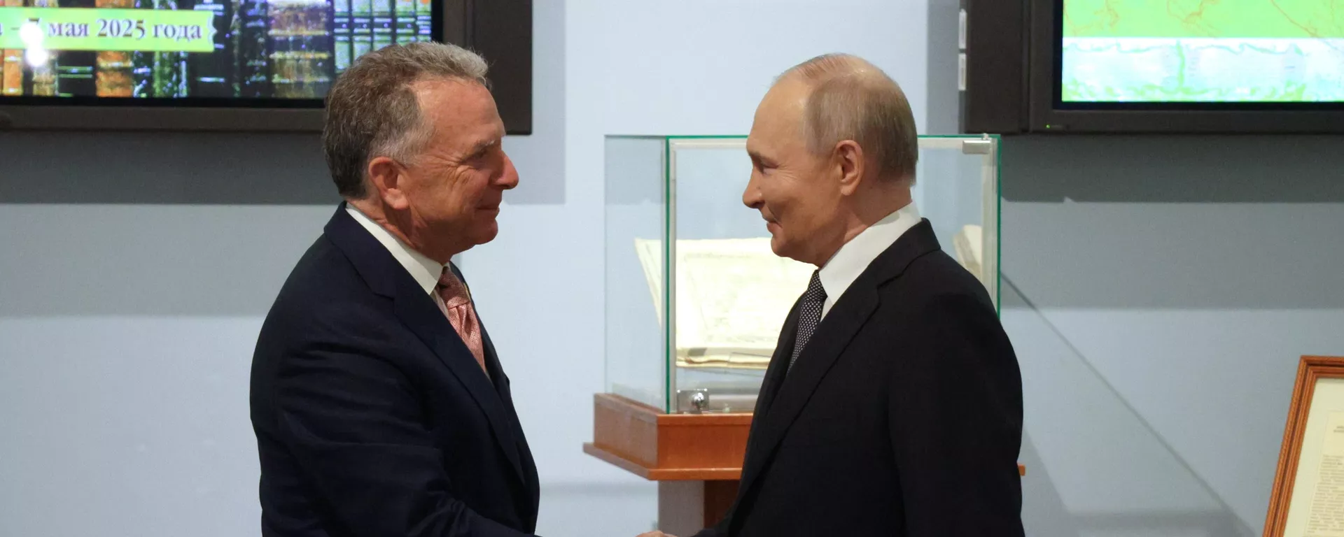Президент Владимир Путин встретился со спецпосланником президента США Стивеном Уиткоффом - Sputnik Южная Осетия, 1920, 14.04.2025