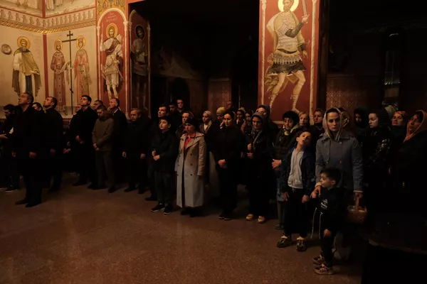 Пасхальная служба в храме Пресвятой Троицы Пасхальная служба в храме Пресвятой Троицы - Sputnik Южная Осетия