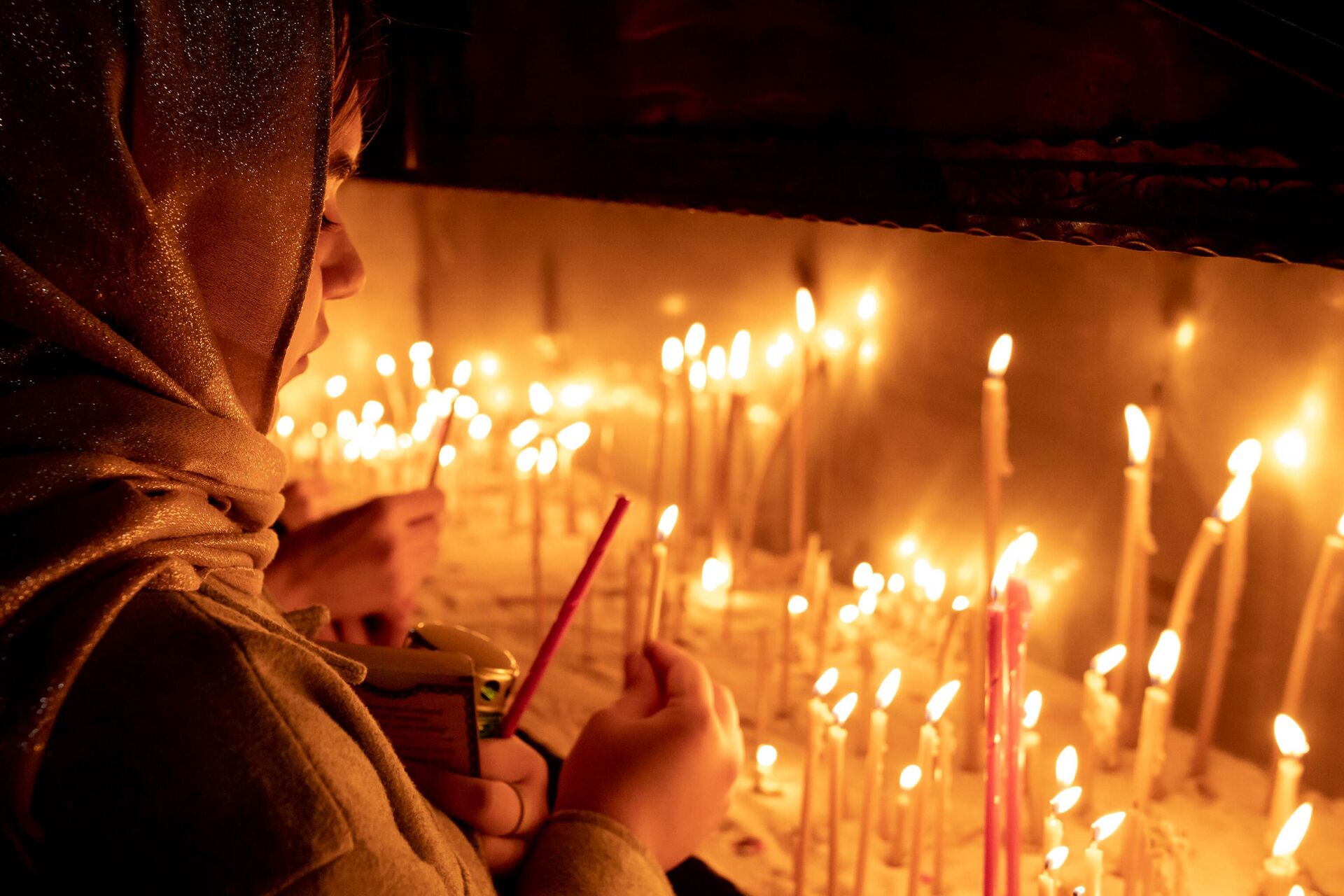 Пасхальная служба в храме Рождества Пресвятой Богородицы  - Sputnik Южная Осетия, 1920, 11.04.2026