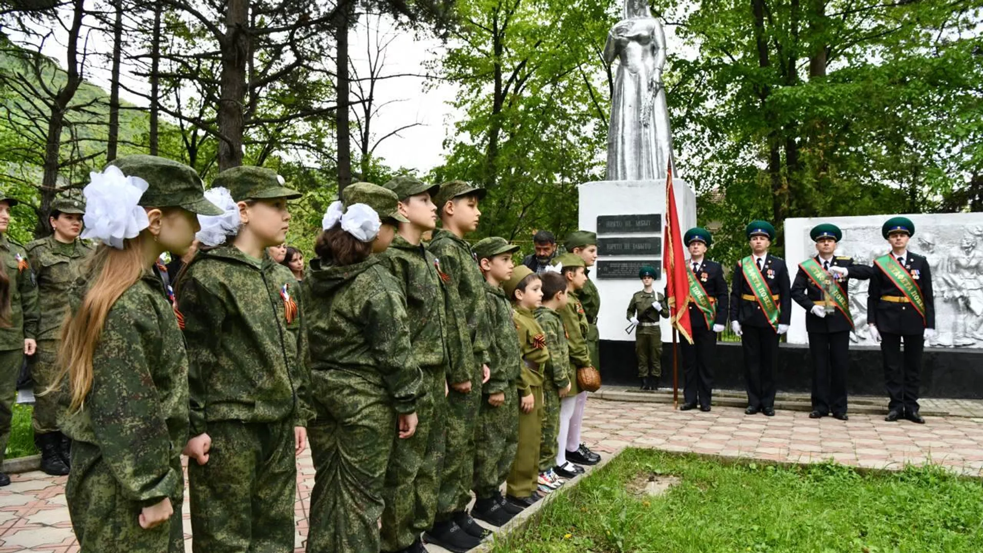 Эстафета Победы прибыла в Ленингорский район