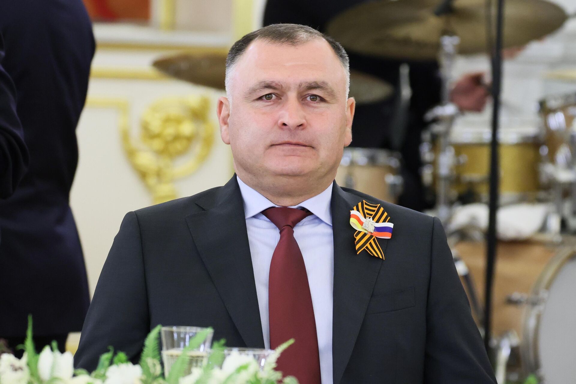 Президент Южной Осетии Алан Гаглоев во время обеда от имени президента РФ для глав иностранных делегаций, прибывших на торжества по случаю празднования 80-летия Победы в Великой отечественной войне. - Sputnik Южная Осетия, 1920, 08.05.2025