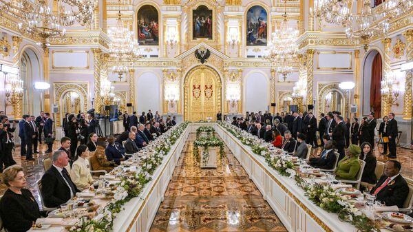 Обед от имени президента РФ для глав иностранных делегаций, прибывших на торжества по случаю празднования 80-летия Победы в ВОВ - Sputnik Южная Осетия